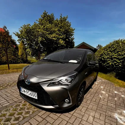 wrocław Toyota Yaris cena 57000 przebieg: 68000, rok produkcji 2017 z Wrocław